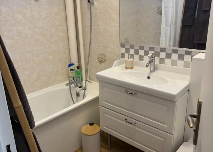 Le Septieme - Vue Cathedrale - Saint Remi Apartament *